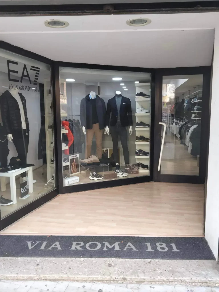 Via Roma 181 store